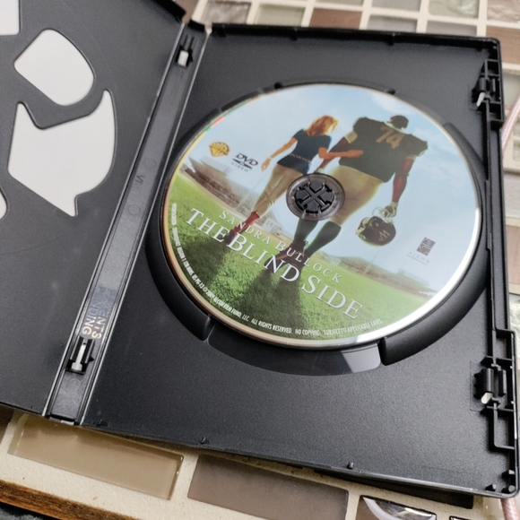 The Blind Side dvd-must bundle with another item 💜 - Picture 3 of 3